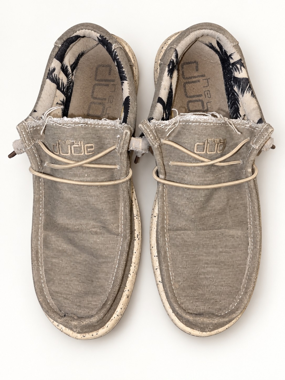 Hey Dude Wally Stretch Men’s Size 9 Beige Canvas Slip On Shoes Palm Print